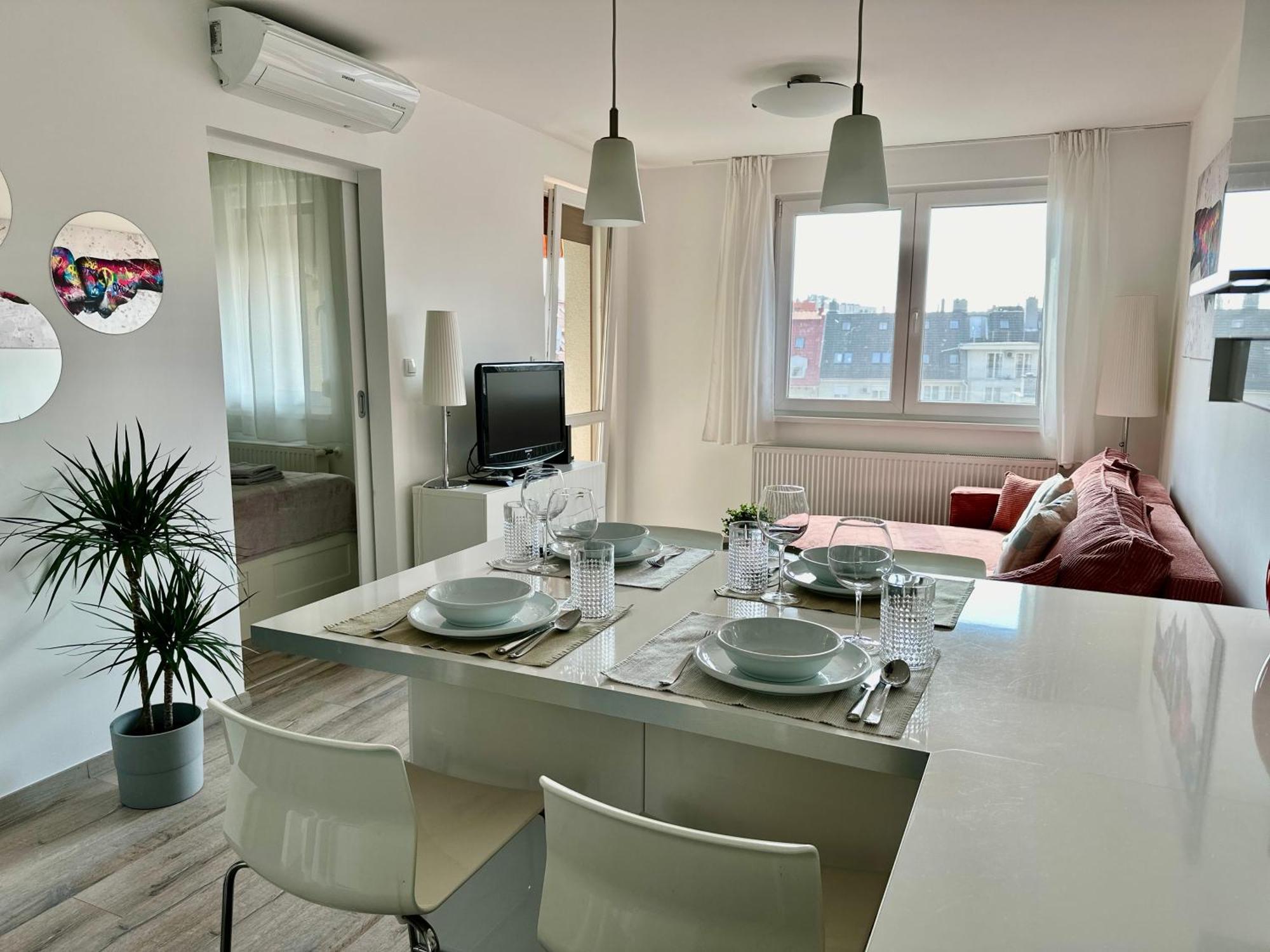 City Break Apartment - Private Garage, Ac, Balcony Βουδαπέστη Εξωτερικό φωτογραφία